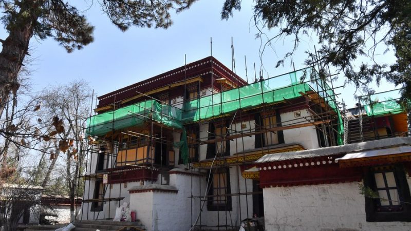 Palácio tibetano de Norbulingka passa por uma nova restauração