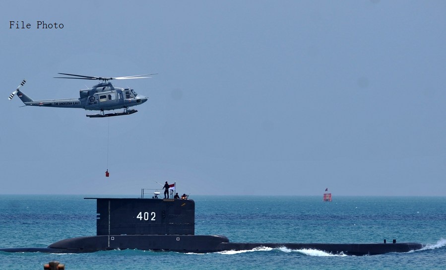 Submarino indonésio com 53 tripulantes pode ter afundado