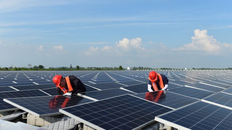 Indústria fotovoltaica da China registra rápida expansão no primeiro semestre