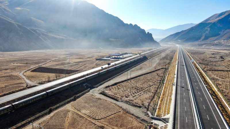 Autoestrada mais elevada do mundo é aberta ao tráfego