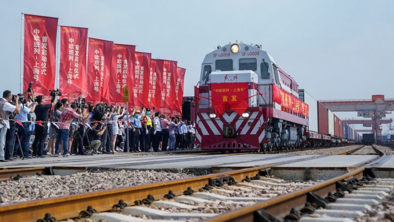 Shanghai lança seu primeiro trem de carga China-Europa