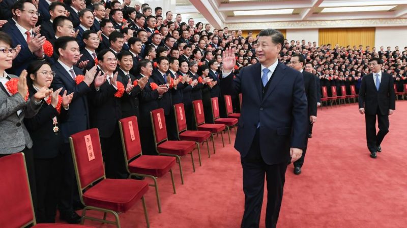 Xi reúne-se com modelos exemplares na construção da China pacífica