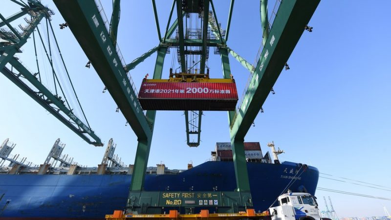 Movimentação de contêineres no Porto de Tianjin bate recorde