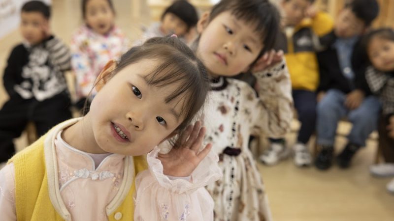 Autoridades judiciais da China reforçam proteção de mulheres e crianças