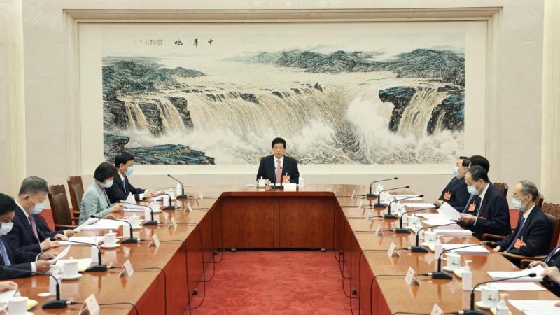 Presidium da sessão legislativa anual da China realiza 2ª reunião