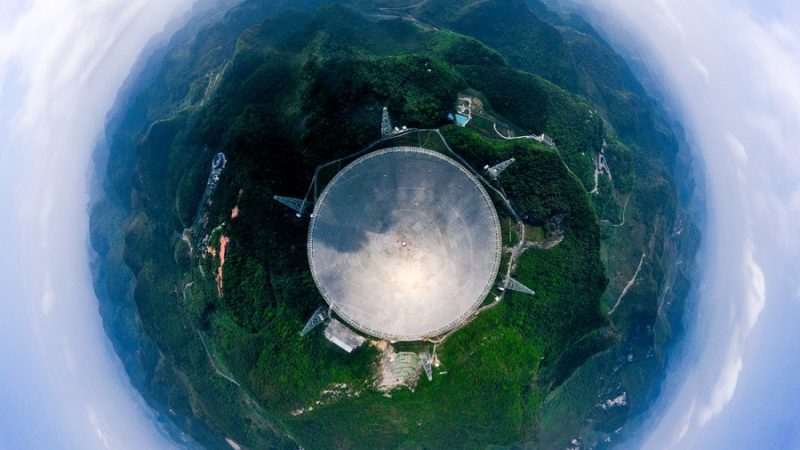 Telescópio FAST da China detecta explosão rápida de rádio misteriosa e repetitiva