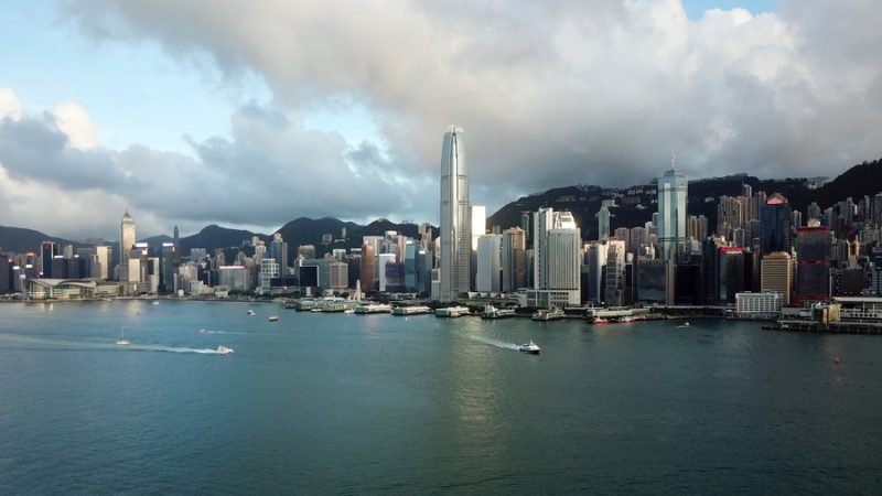 Xi incentiva empresários de Hong Kong a contribuírem mais para a modernização chinesa