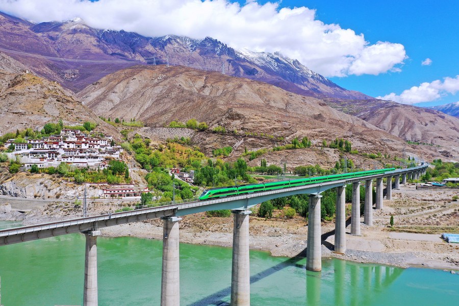 Tibet alcança crescimento econômico robusto e estabilidade