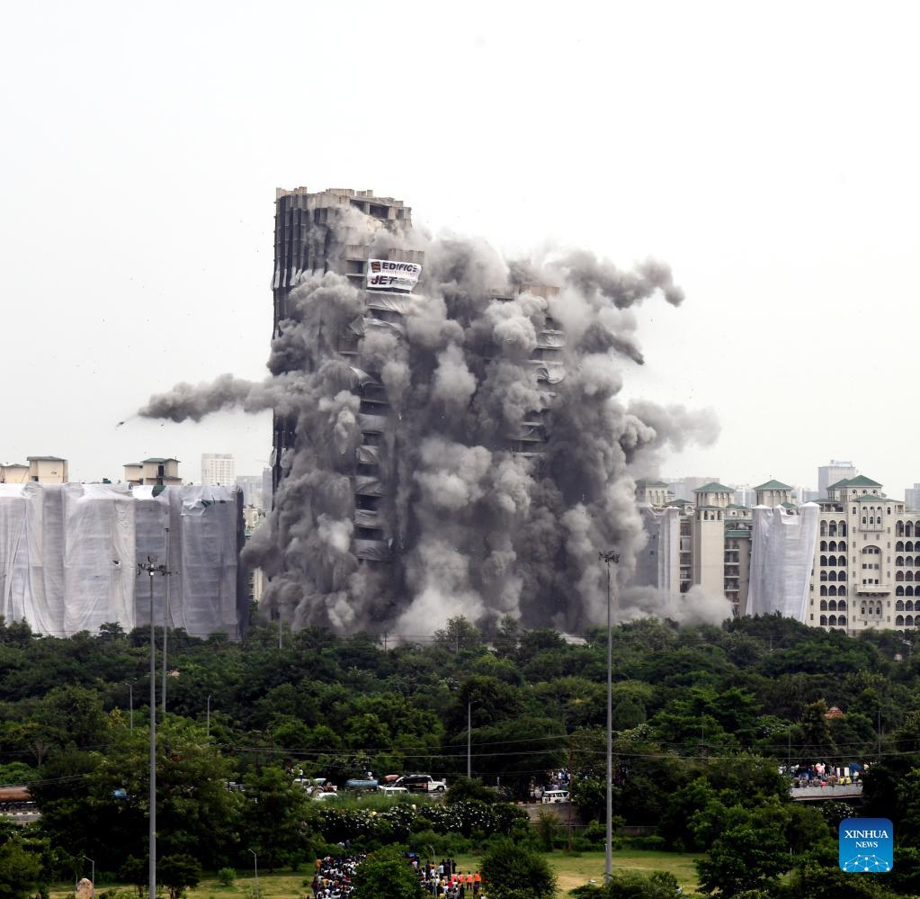 Demolição de torres gêmeas no norte da Índia é bem recebida por setor imobiliário