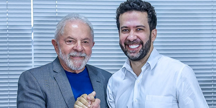 Candidato centrista à Presidência do Brasil anuncia renúncia e passa a apoiar Lula