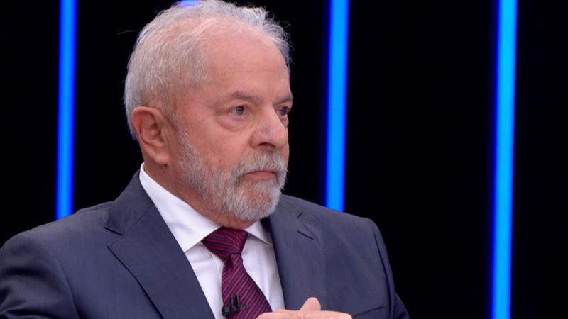 Resumo: Lula afirma que Brasil precisa de credibilidade, previsibilidade e estabilidade para retomar crescimento