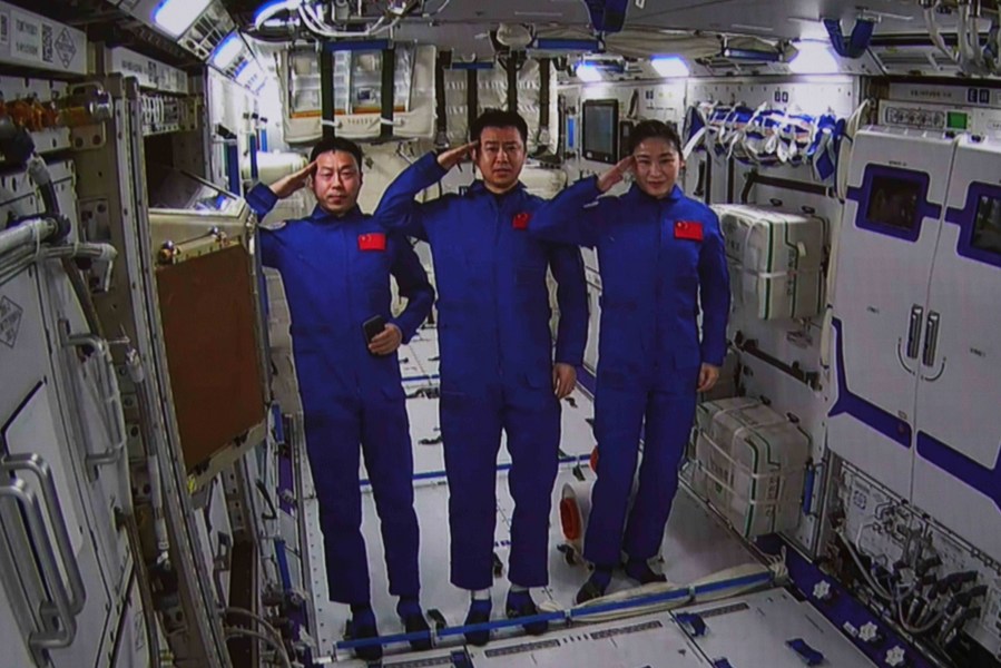 Astronautas chineses da Shenzhou-14 realizarão atividades extraveiculares