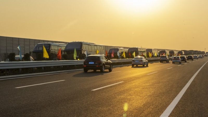 Tecnologia de carro maglev é testada em auto-estrada no leste da China