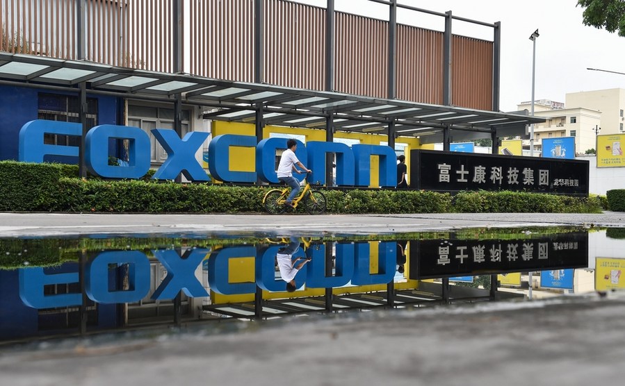 Fábrica da Foxconn em Zhengzhou retoma produção para atingir capacidade máxima