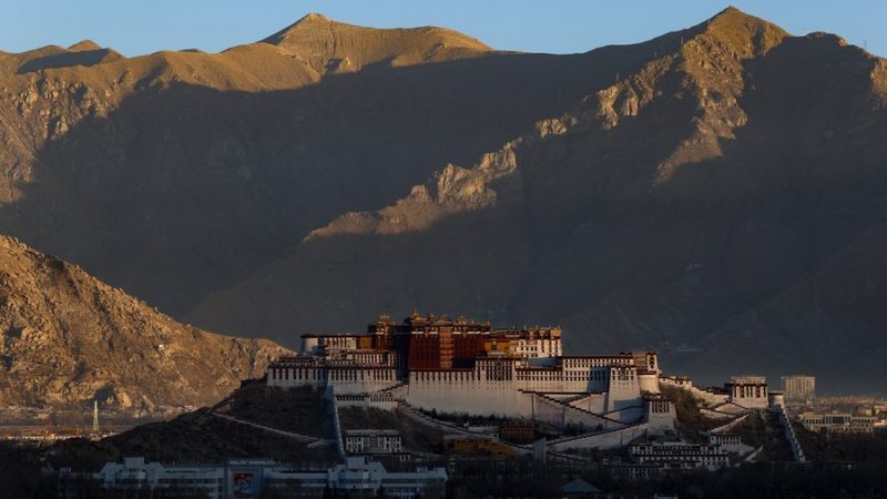 Tibet constrói mais estações meteorológicas