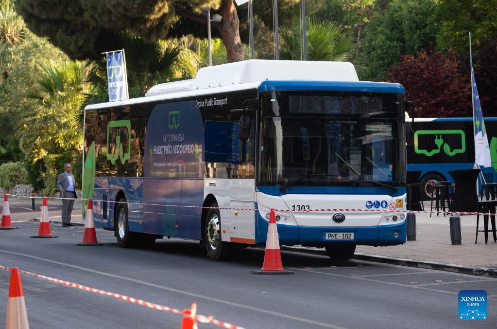 China ajuda em transporte público elétrico do Chipre