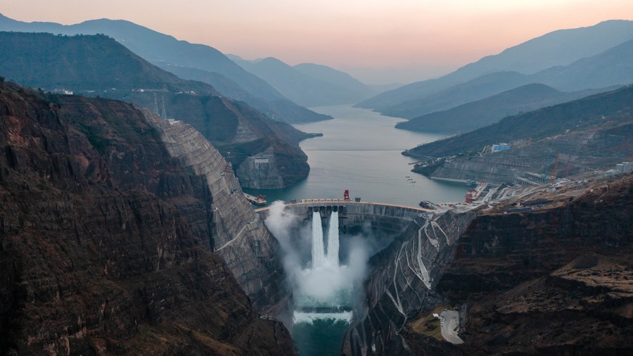 Geração de energia da China cresce 3,8% no 1º semestre