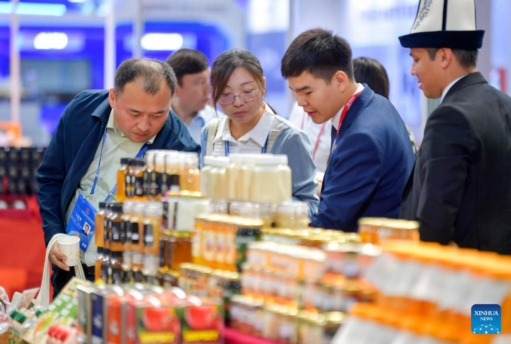 Xinjiang inicia exposição de commodities e comércio com foco na promoção comercial