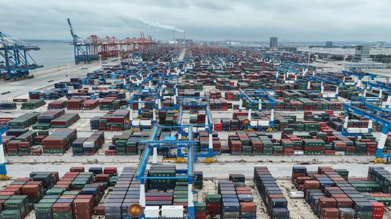 Índice de preços de transporte de contêineres para exportação da China aumenta em agosto