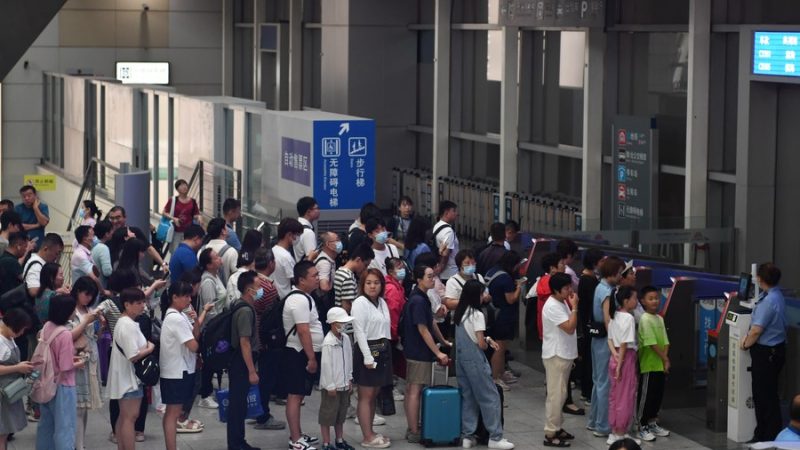 Viagens ferroviárias de passageiros disparam na China de janeiro a setembro