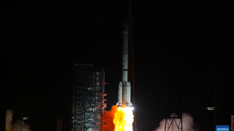 China lança satélite Zhongxing-6E