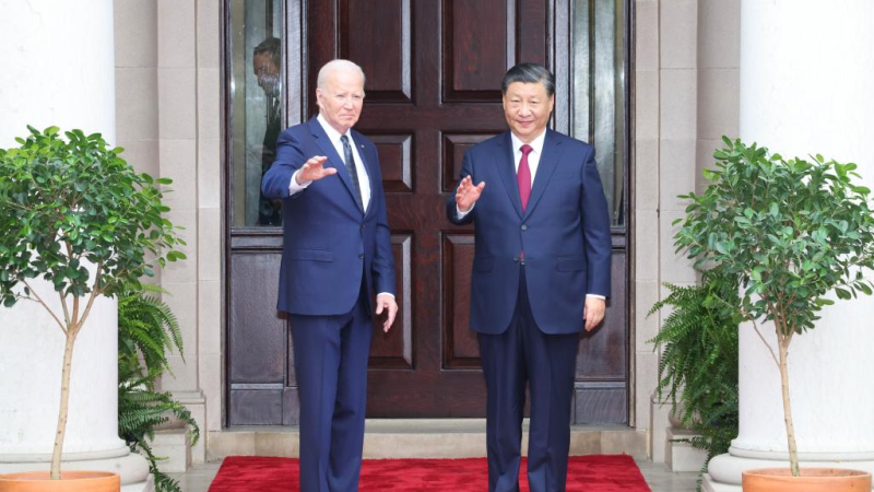 Xi e Biden falam sobre questões estratégicas críticas para relações China-EUA e o mundo