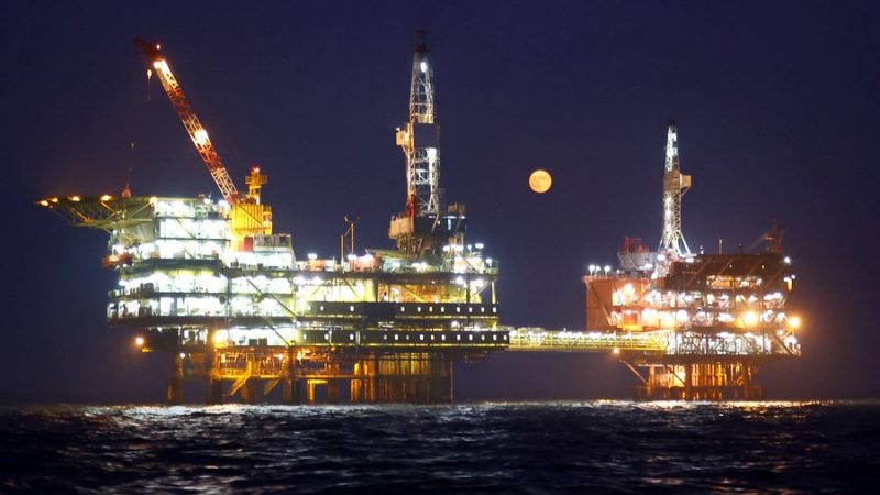 Maior base de petróleo bruto offshore da China bate recorde na produção diária