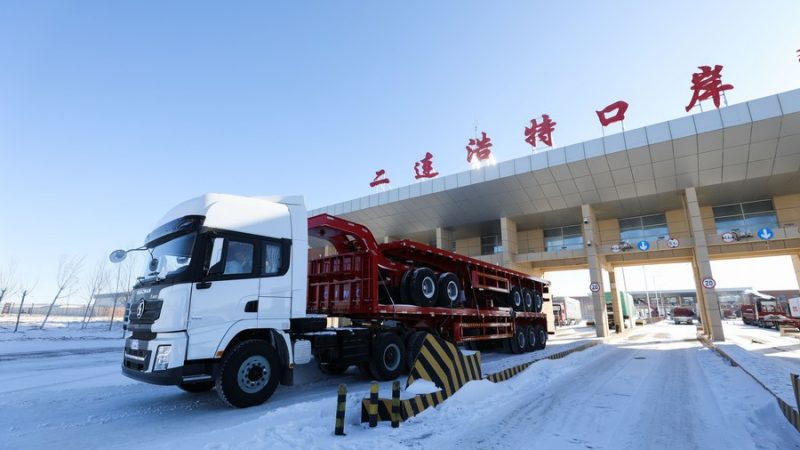 Porto terrestre China-Mongólia bate recorde na movimentação de cargas