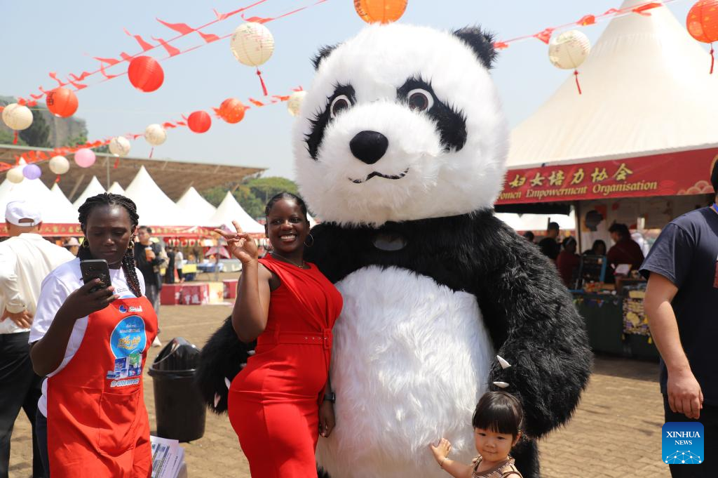 Intercâmbios culturais se destacam na celebração do Ano Novo Chinês em Uganda