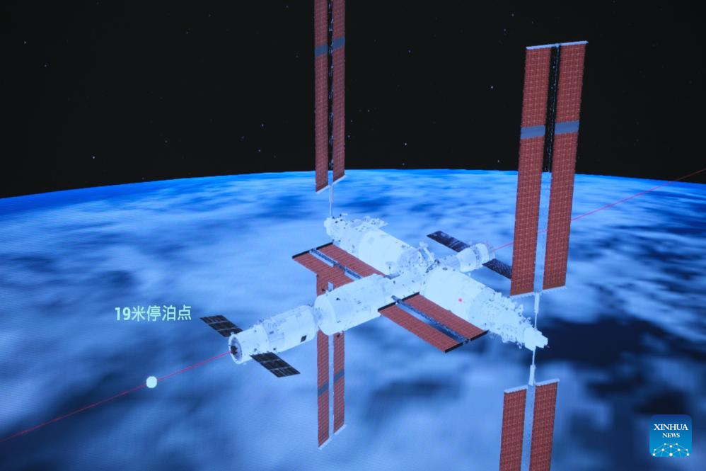 Espaçonave de carga chinesa Tianzhou-7 ancora em combinação da estação espacial