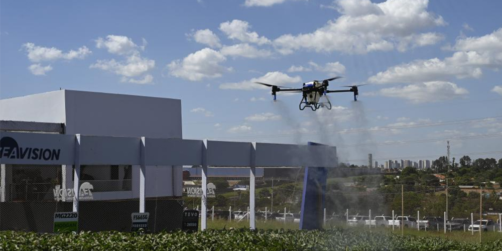 Empresário brasileiro pretende expandir uso de drones chineses na produção agrícola do Brasil