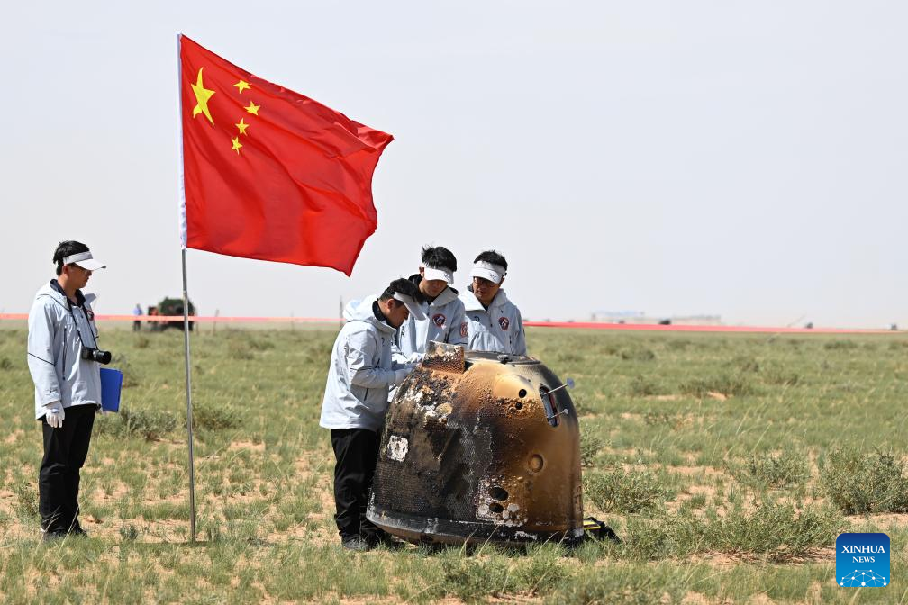 Sonda chinesa Chang’e-6 traz de volta primeiras amostras do lado oculto da Lua para a Terra