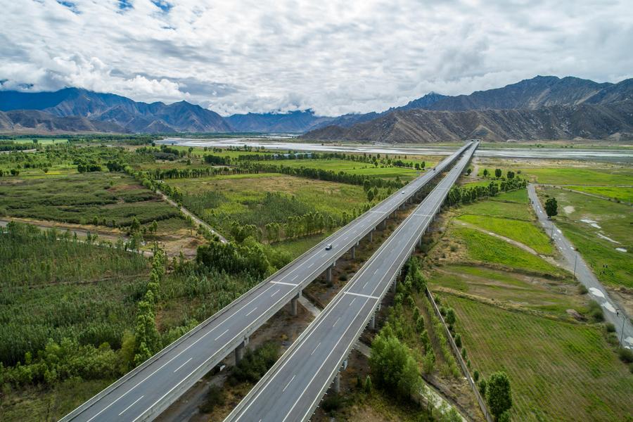 Rodovia que liga as maiores cidades de Xizang abre ao tráfego