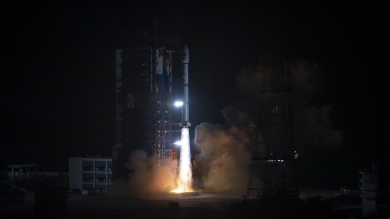 Primeiro satélite chinês de telecomunicação com propulsão totalmente elétrica começa serviços operacionais