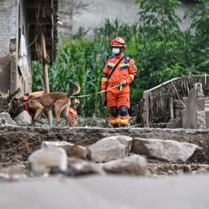 Número de mortos sobe para 14 após inundação repentina no sudoeste da China