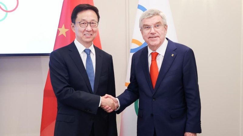 China está disposta a aprofundar cooperação de alto nível com COI, diz vice-presidente chinês