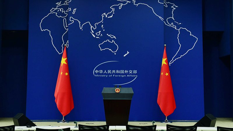 China pede que Filipinas parem com atividades infracionais em Huangyan Dao, diz porta-voz