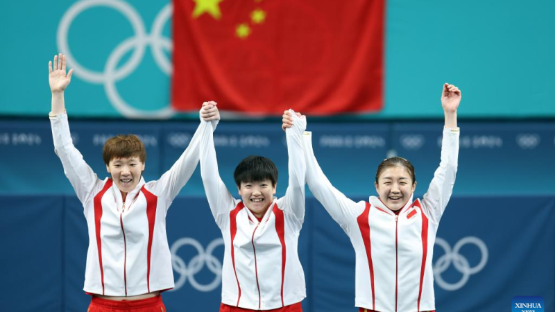 China defende título olímpico no tênis de mesa por equipes feminino em Paris 2024