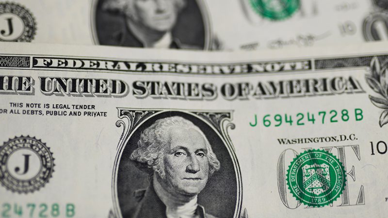 Dólar no Brasil fecha a 5,73 reais, maior valor desde dezembro de 2021