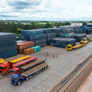 Ferrovia China-Laos movimenta 10 milhões de toneladas de mercadorias