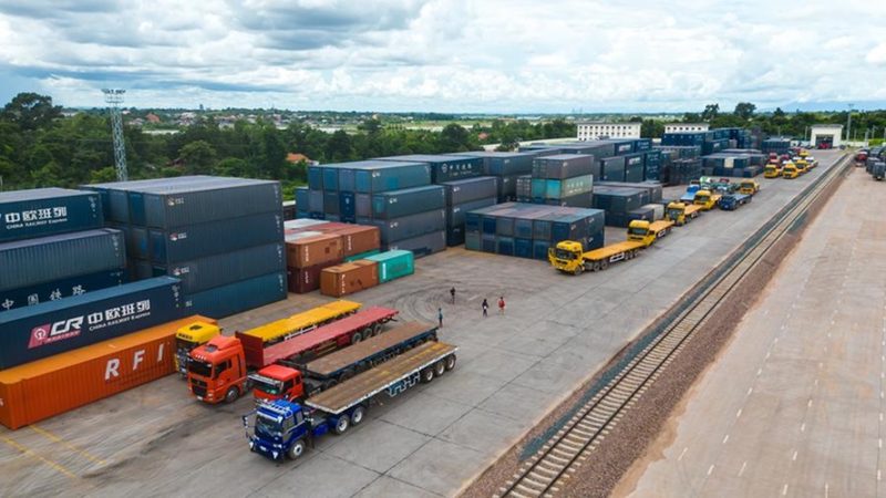 Ferrovia China-Laos movimenta 10 milhões de toneladas de mercadorias