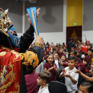 Destaque: Apresentações culturais chinesas emocionam estudantes dos EUA