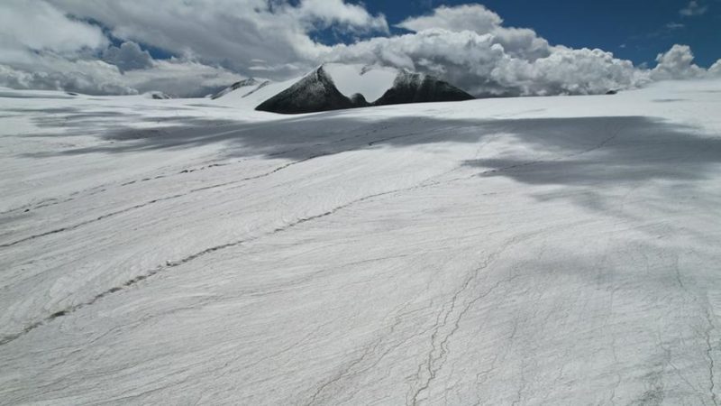 Cientistas descobrem geleira mais espessa do planalto Qinghai-Xizang