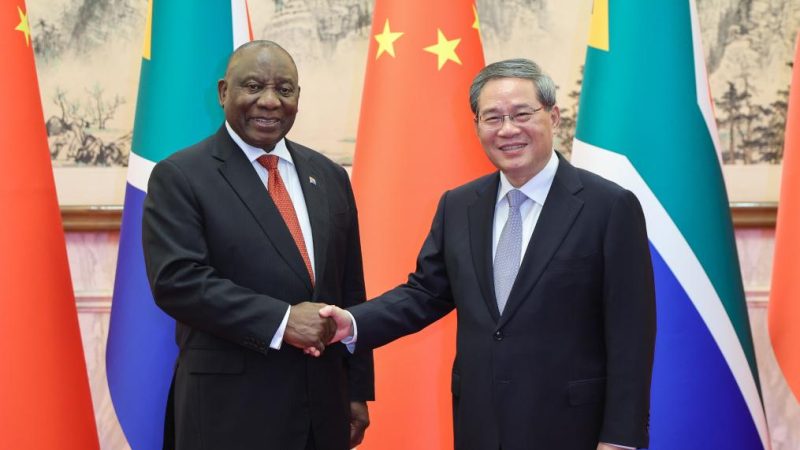 (FOCAC) Primeiro-ministro chinês reúne-se com presidente sul-africano