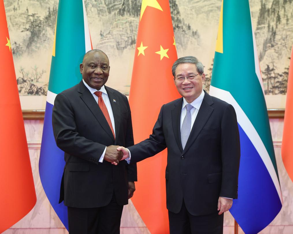 (FOCAC) Primeiro-ministro chinês reúne-se com presidente sul-africano