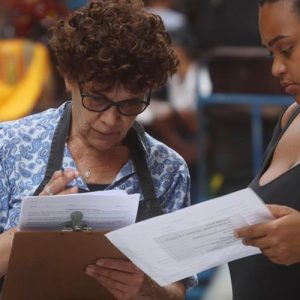 Desemprego no Brasil cai para 6,6% no trimestre encerrado em agosto, o menor da história para o período