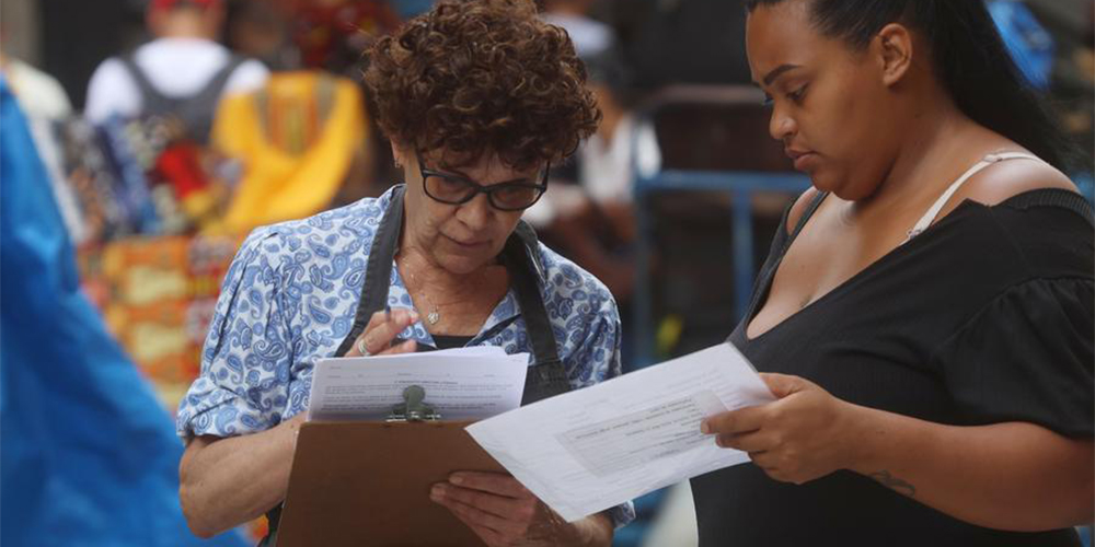 Desemprego no Brasil cai para 6,6% no trimestre encerrado em agosto, o menor da história para o período