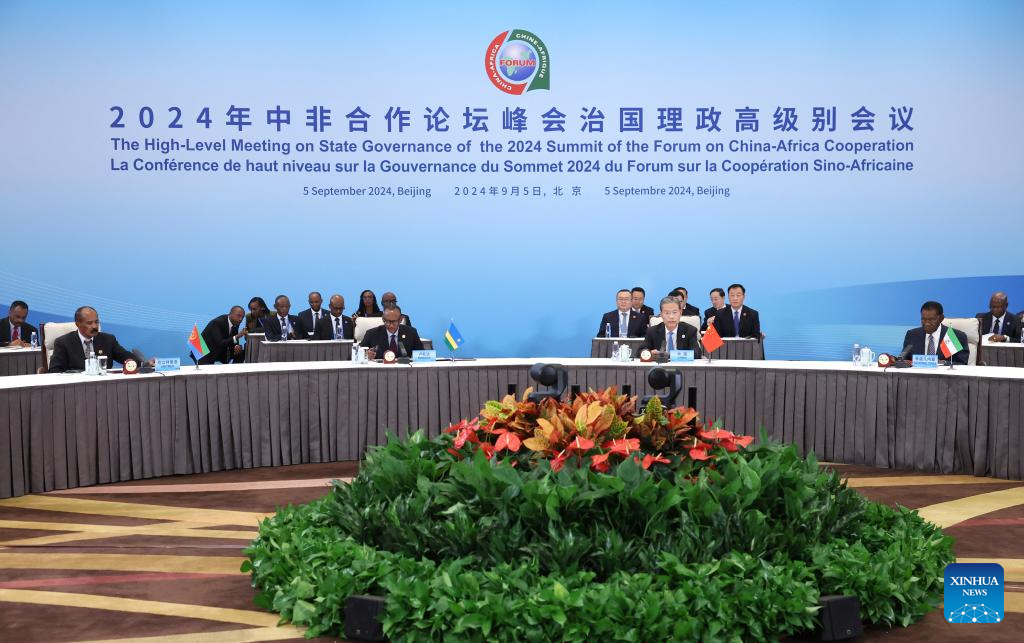 (FOCAC) Líderes chinês e africanos pedem maior cooperação em governança estatal