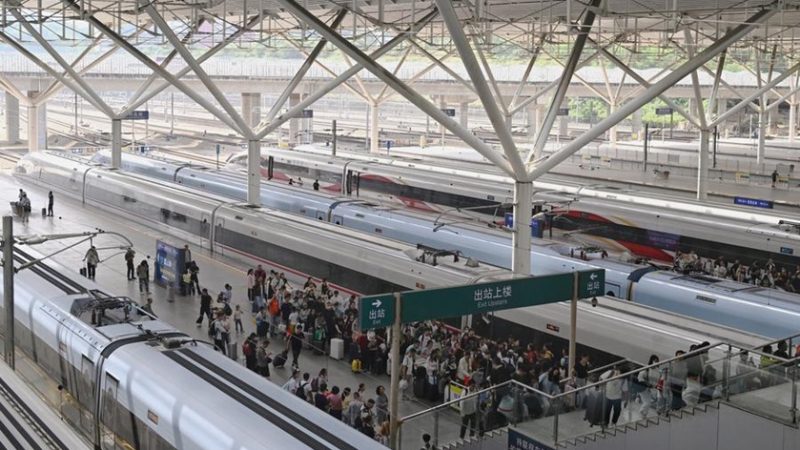 Ferrovias da China lidam com 177 milhões de viagens de passageiros durante feriado do Dia Nacional