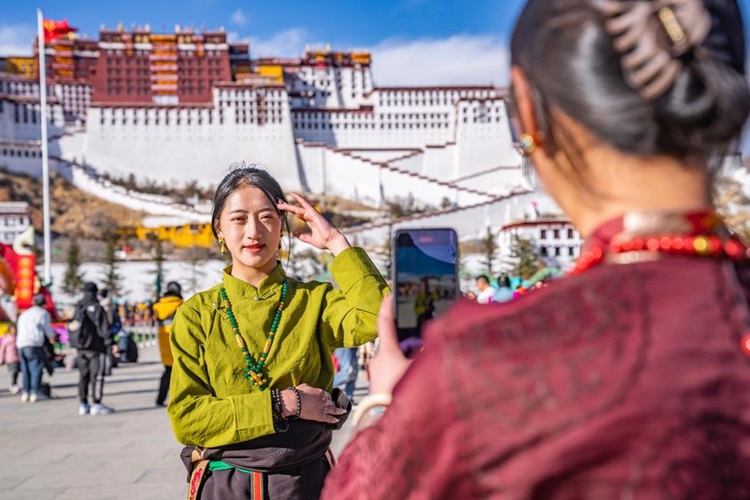 Cidade chinesa de Lhasa identifica mais de 4.000 novos locais de desenvolvimento turístico